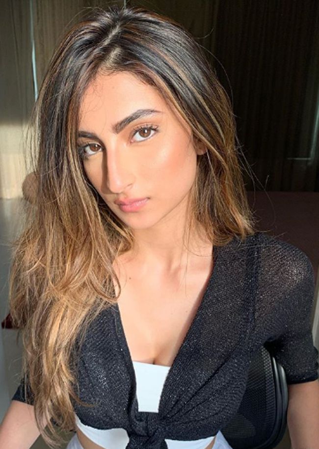 Palak Tiwari Latest Instagram Pics